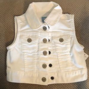 White denim little girl’s vest